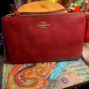 NWOT Coach Crossgrain Leather Corner Zip Wristlet